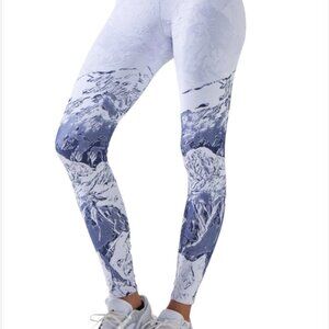 Textured Noli Aspen Medium-Hi impact workout leggings, MSRP $118, XS